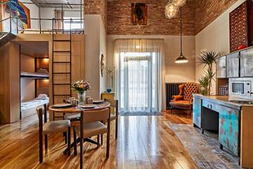 Фотографии Апартаменты V63 - vintage industrial apartment г. Рига (Латвия) №1 Фото Апартаменты V63 - vintage industrial apartment г. Рига 1