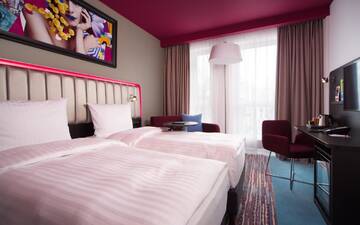Фото номера Улучшенный номер Отель Park Inn by Radisson Riga Valdemara г. Рига 4