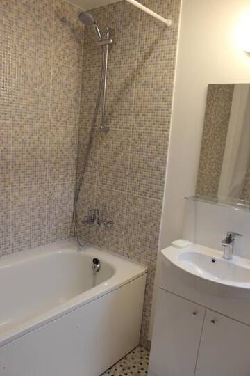 Фото номера Апартаменты с 3 спальнями Апартаменты Three-Bedroom Apartment on Peldu 19 г. Рига 35