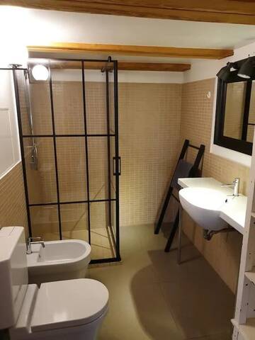 Фото номера Апартаменты с 2 спальнями Апартаменты Old town duplex, 24/7 self check in Loft г. Рига 17