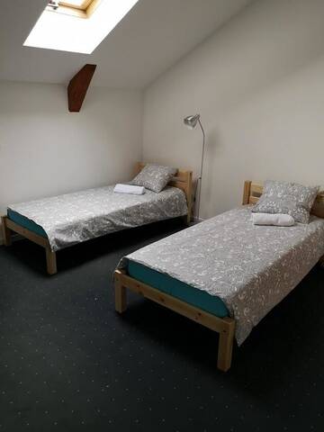 Фото номера Кровать в общем 4-местном номере для мужчин и женщин Хостелы City Flower Hostel г. Рига 3