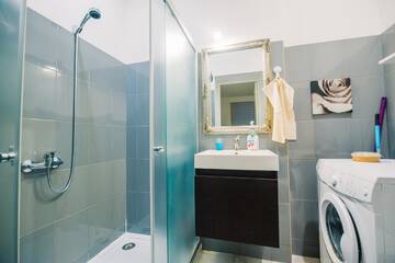 Фото номера Апартаменты Делюкс Апартаменты Residential home in Riga near Agenskalna Quarter. г. Рига 13