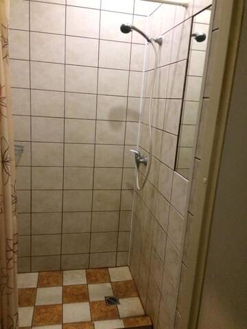 Фото номера Одноместный номер с общим душем и туалетом Хостелы Hostel Viktorija with Private Rooms г. Рига 30