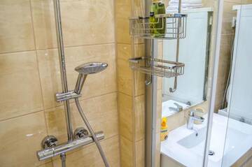 Фото номера Апартаменты с 2 спальнями Апартаменты City Inn Riga Apartment Old Town Home with parking г. Рига 35