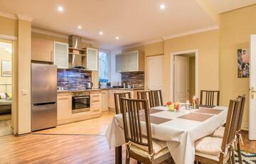 Фото номера Апартаменты Апартаменты Charming spacious 3 bedroom in Old Town г. Рига 50