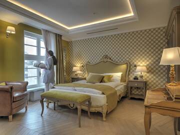 Фото номера Люкс с видом на город Отель Relais Le Chevalier г. Рига 2