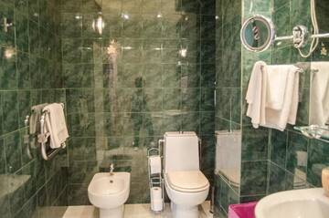 Фото номера Апартаменты с 2 спальнями Апартаменты City Inn Riga Apartment, Old Town, River view with parking г. Рига 49