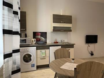 Фото номера Уютные апартаменты-студио Апартаменты Apartments in Art Nouveau District г. Рига 3