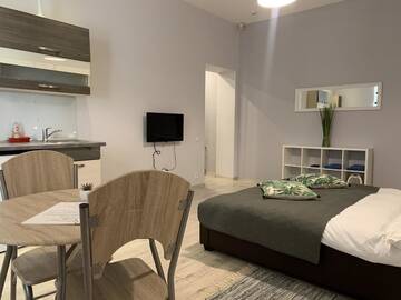 Фото номера Уютные апартаменты-студио Апартаменты Apartments in Art Nouveau District г. Рига 4