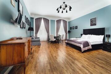 Фото номера Люкс с видом на город Апарт-отели Sherlock Art Hotel г. Рига 2