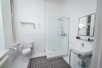 Фото номера Улучшенные апартаменты Апарт-отели Sherlock Art Hotel г. Рига 16