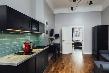 Фото номера Улучшенные апартаменты Апарт-отели Sherlock Art Hotel г. Рига 9