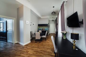 Фото номера Улучшенные апартаменты Апарт-отели Sherlock Art Hotel г. Рига 6