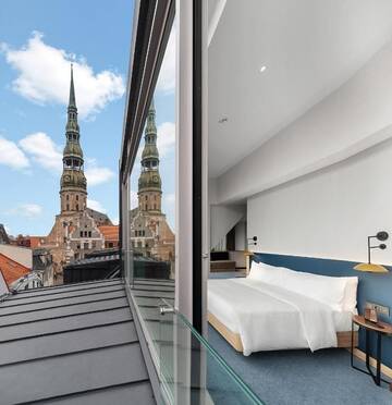 Фото номера Номер Делюкс с видом на город и кроватью размера &quot;king-size&quot; Отель Hilton Garden Inn Riga Old Town г. Рига 2