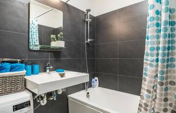 Фото номера Апартаменты с 3 спальнями Апартаменты Greystone Suites &amp; Apartments г. Рига 19
