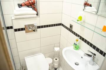 Фото номера Апартаменты с 1 спальней Апартаменты City Inn Riga Apartment, Barons promenade with parking г. Рига 25