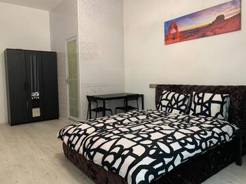 Фото номера Трехместный номер с собственной ванной комнатой Мини-отель Smart Inn г. Рига 4