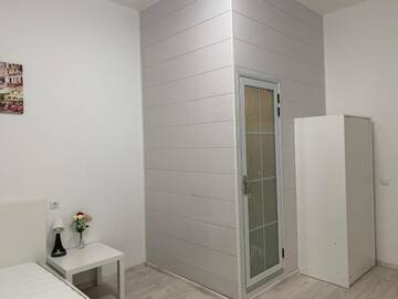 Фото номера Номер с кроватью размера «queen-size» Мини-отель Smart Inn г. Рига 13