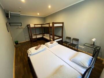 Фото номера Семейный номер с общей ванной комнатой Отель Mini Hotel г. Рига 10
