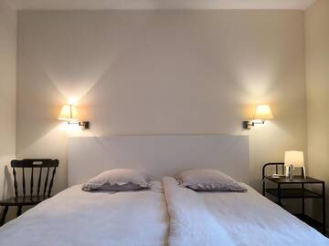 Фото Апартаменты Quite and beautiful hideaway from worlds madness г. Рига 1