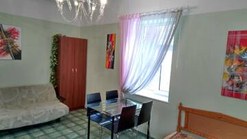 Фото номера Четырехместный номер с общей ванной комнатой Гостевой дом Quiet and cozy rooms in the center near the Old Town г. Рига 4