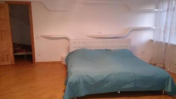 Фото номера Дом с 5 спальнями Комплексы для отдыха с коттеджами/бунгало Riga house. г. Рига 67