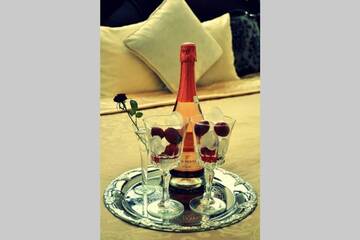 Фото номера Апартаменты с 2 спальнями Апартаменты BEST PRICE PRIVATE ROOM IN OLD TOWN CENTER :) г. Рига 53