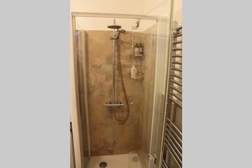 Фото Апартаменты Spacious and classy apartment in Riga Centre г. Рига 5