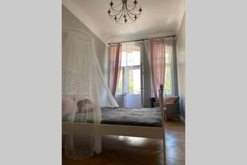 Фото номера Апартаменты с 2 спальнями Апартаменты Modern apartment in historical building г. Рига 19