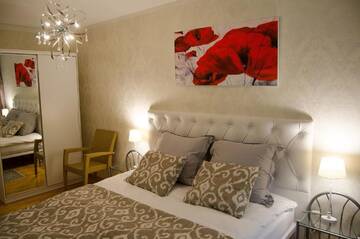 Фото Апартаменты City Inn Riga Apartment, Quiet center with balcony with parking г. Рига 1