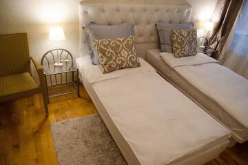 Фото номера Апартаменты с балконом Апартаменты City Inn Riga Apartment, Quiet center with balcony with parking г. Рига 11