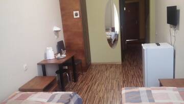Фото номера Двухместный номер с 2 отдельными кроватями Отель Hotel Sabina г. Рига 5