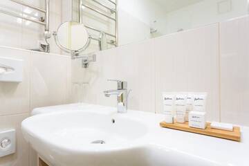 Фото номера Уютный номер с кроватью размера &quot;queen-size&quot; Отель Radisson Hotel Old Town Riga г. Рига 6