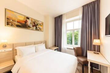 Фото номера Уютный номер с кроватью размера &quot;queen-size&quot; Отель Radisson Hotel Old Town Riga г. Рига 7