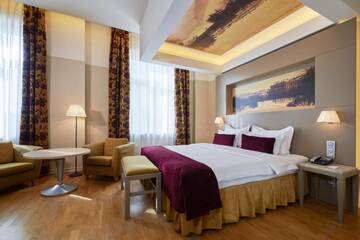 Фото номера Улучшенный двухместный номер с 1 кроватью Отель Opera Hotel г. Рига 8