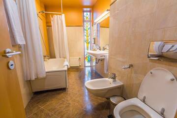Фото номера Представительский двухместный номер с 1 кроватью Отель Royal Square Hotel &amp; Suites г. Рига 4