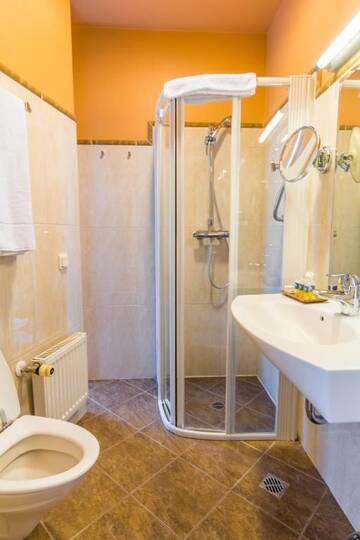 Фото номера Классический двухместный номер с 1 кроватью Отель Royal Square Hotel &amp; Suites г. Рига 12