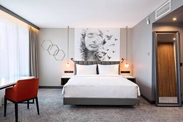 Фото номера Люкс с 1 спальней и видом на реку и Старый город Отель Radisson Blu Daugava Hotel, Riga г. Рига 2