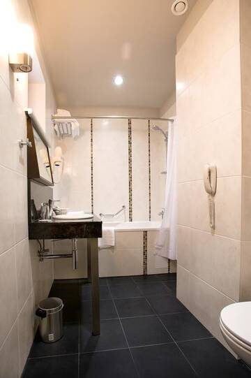 Фото номера Семейный люкс Отель Old City Boutique Hotel г. Рига 3