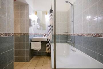 Фото номера Стандартный одноместный номер Отель Hotel Gutenbergs г. Рига 6