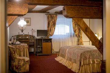 Фото номера Улучшенный двухместный номер с 1 кроватью Отель Hotel Gutenbergs г. Рига 3