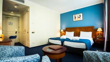 Фото номера Улучшенный двухместный номер с 2 отдельными кроватями Отель Hestia Riga Hotel Jugend г. Рига 4