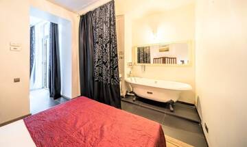 Фото номера Дизайнерский одноместный номер с террасой Отель Rixwell Terrace Design Hotel with FREE Parking г. Рига 3