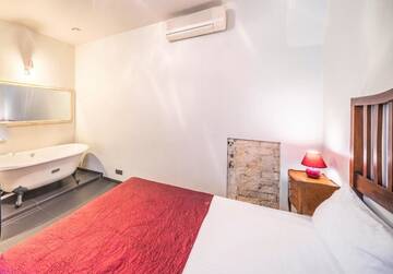 Фото номера Дизайнерский одноместный номер с террасой Отель Rixwell Terrace Design Hotel with FREE Parking г. Рига 4