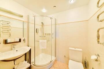 Фото номера Двухместный номер с 1 кроватью Отель Hotel Vantis Riverside view FREE parking г. Рига 8