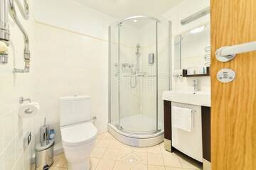 Фото номера Двухместный номер с 1 кроватью и видом на реку Отель Hotel Vantis Riverside view FREE parking г. Рига 6