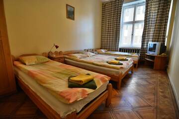 Фото номера Трехместный номер Отель Hotel Multilux г. Рига 3