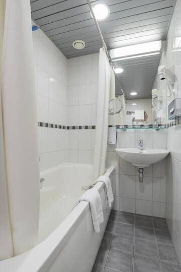 Фото Отель Riga Islande Hotel with FREE Parking г. Рига 4
