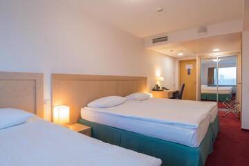 Фото Отель Riga Islande Hotel with FREE Parking г. Рига 3