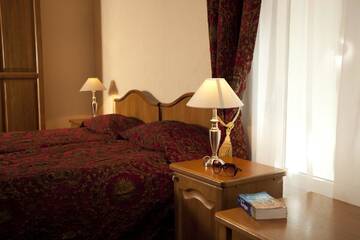 Фото номера Трехместный номер Отель Boutique Hotel Monte Kristo г. Рига 2